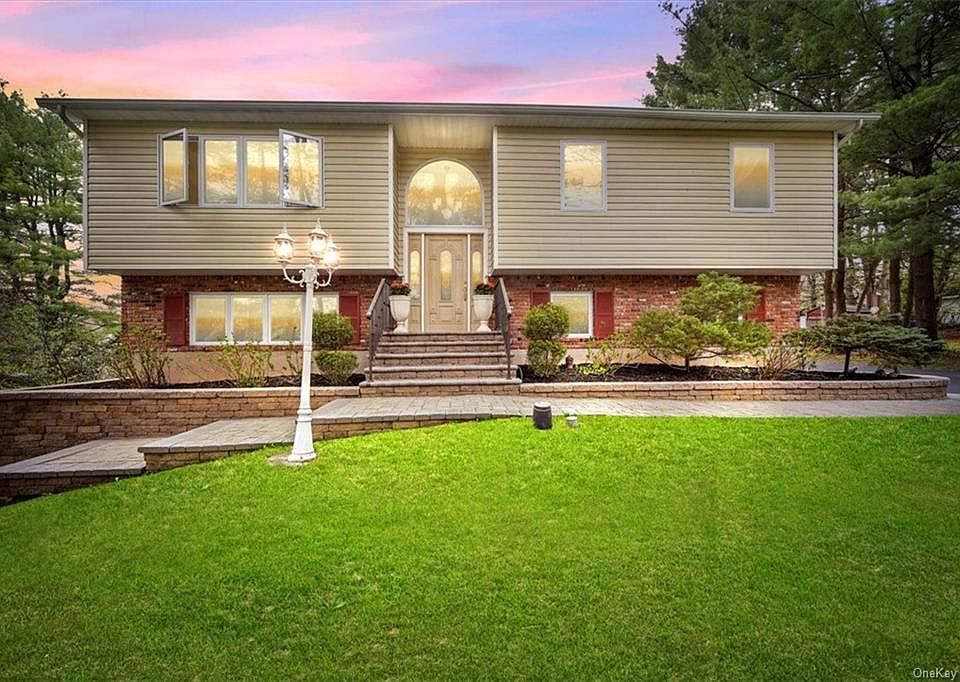 25 Eastlyn Drive, Bardonia, NY 10954 Zillow