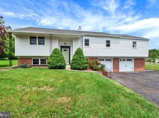 915 Chestnut St, Collegeville, PA 19426