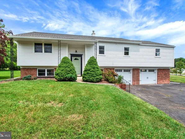 915 Chestnut St, Collegeville, PA 19426