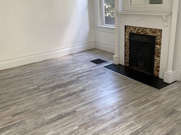 3rd image of 2417 W Clifton Ave #1