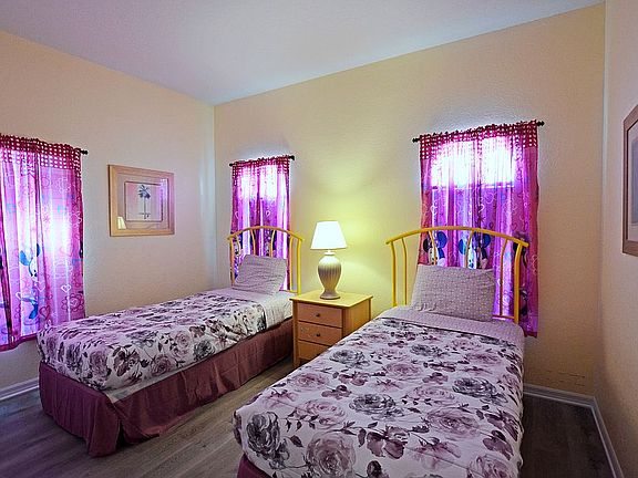 5th image of 16613 Caribbean Breeze Way