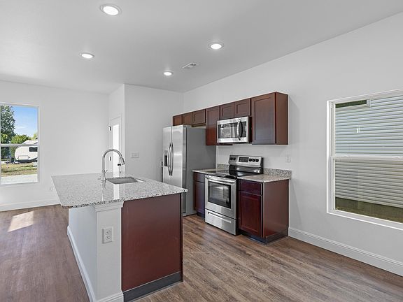 7th image of this home