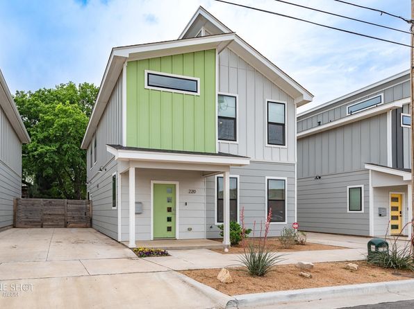 220 Pecan St