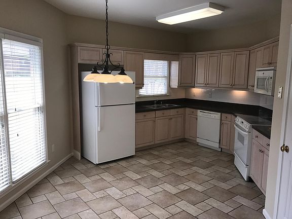 Large kitchen with all appliances