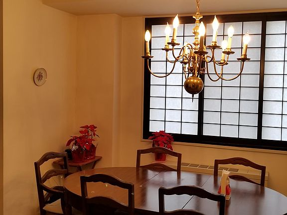 3rd image of 10401 Grosvenor Pl APT 1202