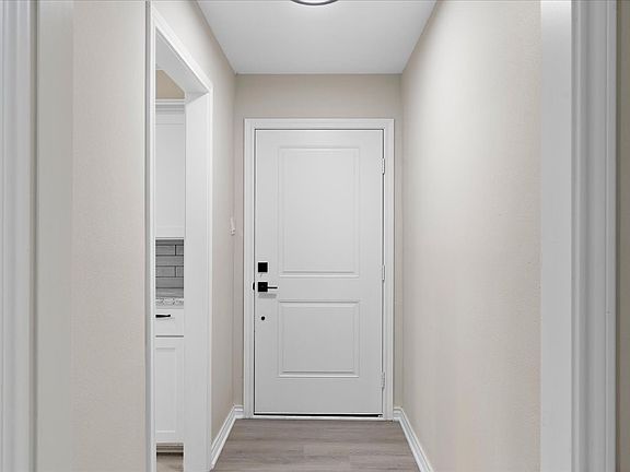 5th image of 409 Northwood Blvd