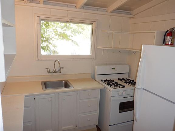5th image of 15 E Valerio St APT 6