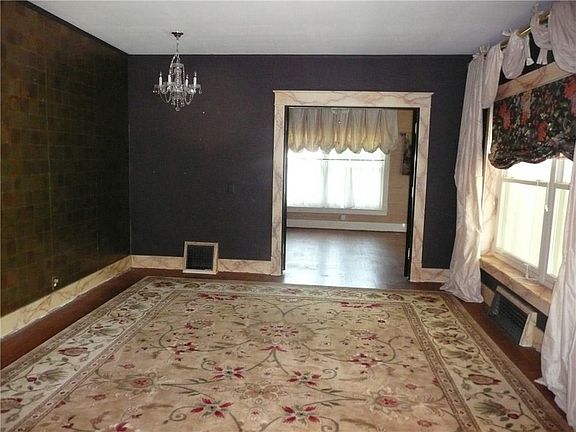 5th image of 501 N Hinckley St