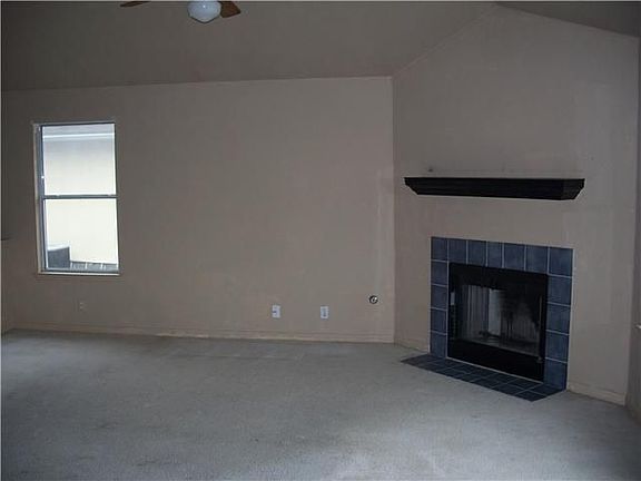 5th image of 121 Dana Dr