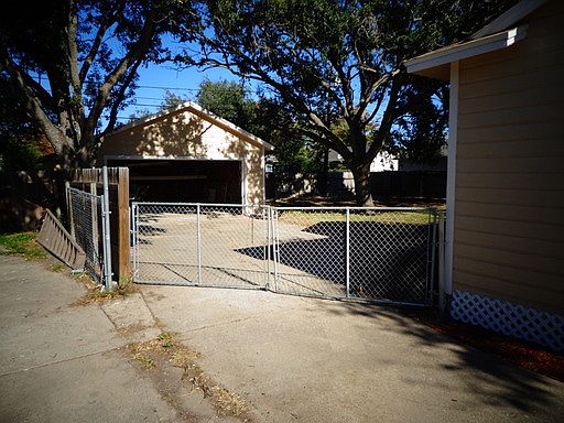 3rd image of 926 Delaine Dr