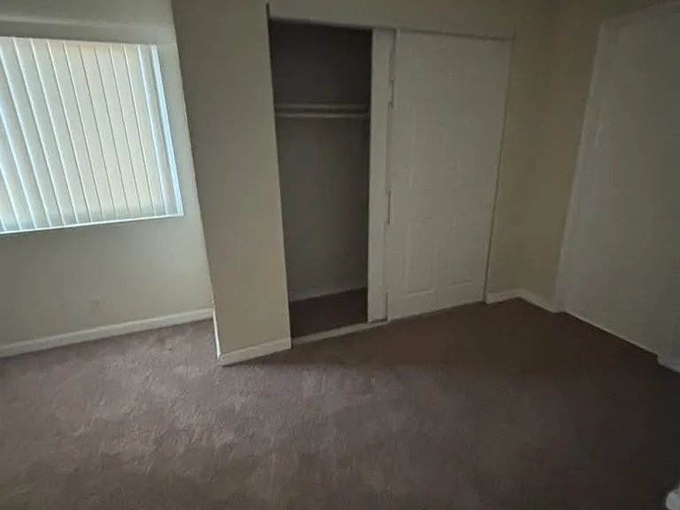 11695 White Ave — Photo 5