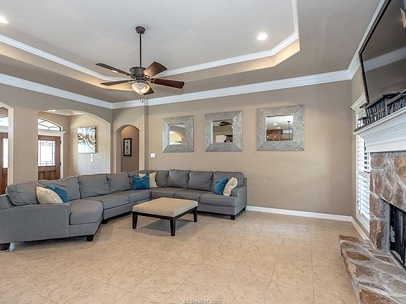 3rd image of 5257 Vintage Oaks Dr