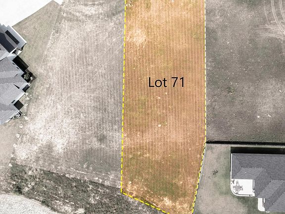 2nd image of 101 Maebeth Ln