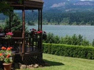 115 NE Riverview Dr, Cascade Locks, OR 97014