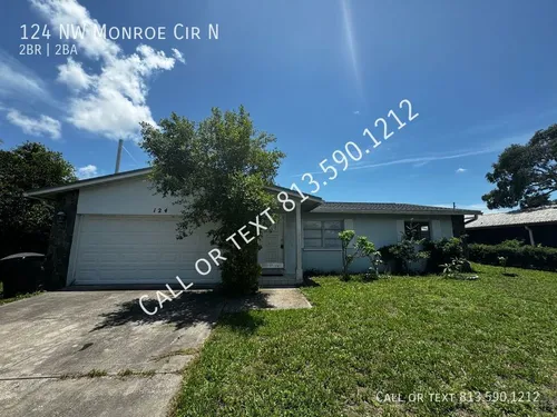 124 NW Monroe Cir N Photo 1