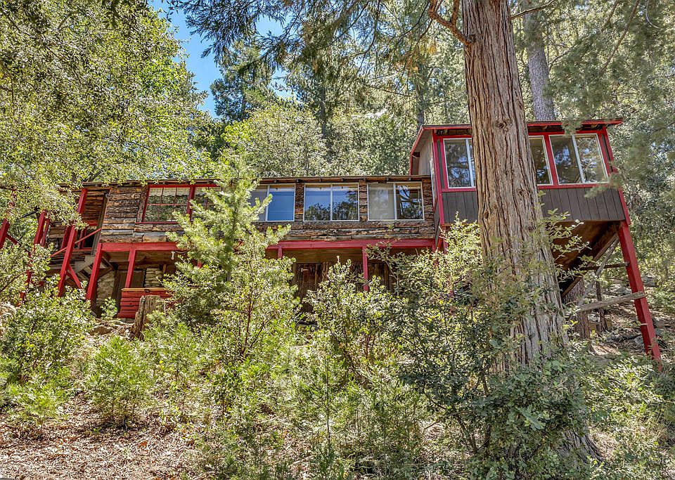 1st image of 52751 Fernland Dr