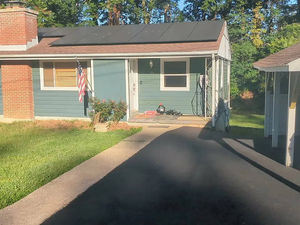 125 W Park Dr