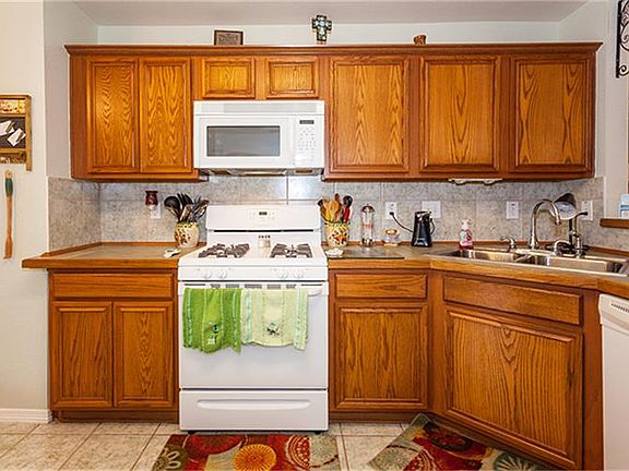 3rd image of 1845 Sherwood Forest Cir