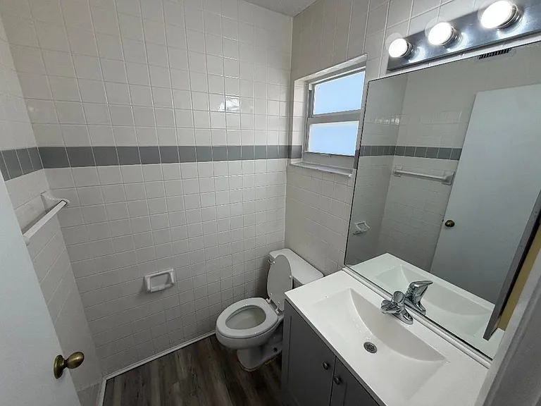 1117 SE 5th Ct — Photo 3