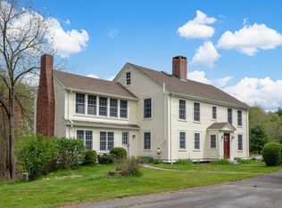 8 Douglass Ln, Andover, MA 01810