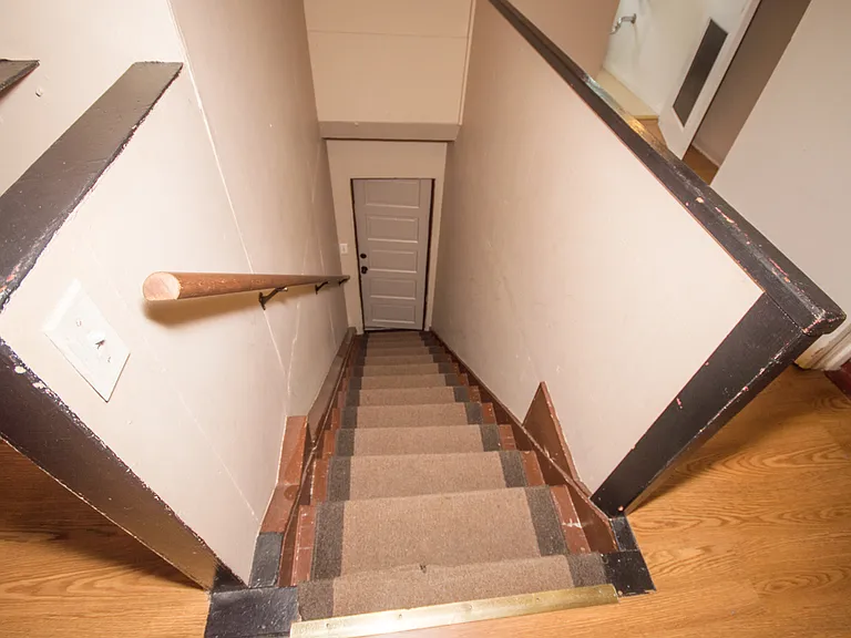 457 SW Washington Ave #7 — Photo 16