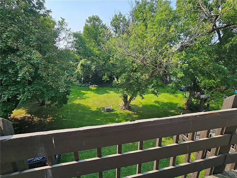 105 Sherman Pkwy — Photo 7
