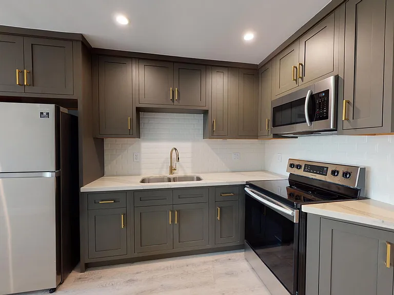 730 S Serrano Ave — Photo 51
