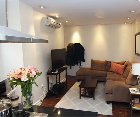 Rented by Living New York | media 19