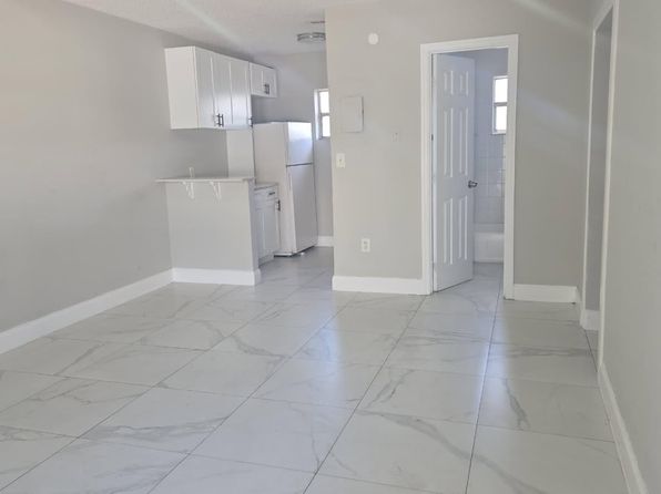 616 NW 5th Ave #2
