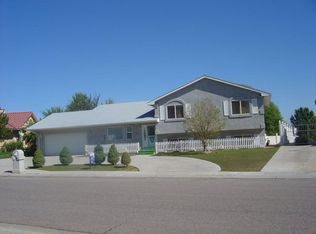 10 Redondo Ln, Pueblo, CO 81005