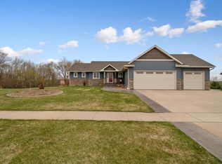 29074 Scenic Dr, Chisago City, MN 55013