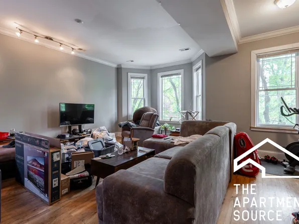 1314 W Roscoe St #2, Chicago, IL 60657