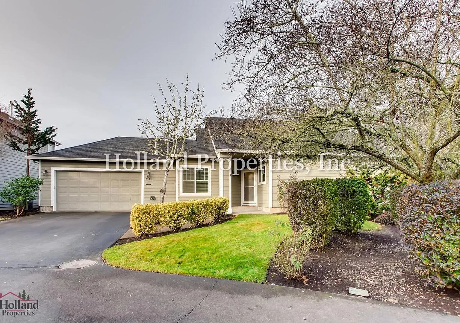 Wonderful Hillsboro Single-Family Home In Prime Location! *Move-in Ready!* — Photo 1