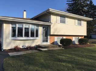 6143 Grand Ave, Downers Grove, IL 60516