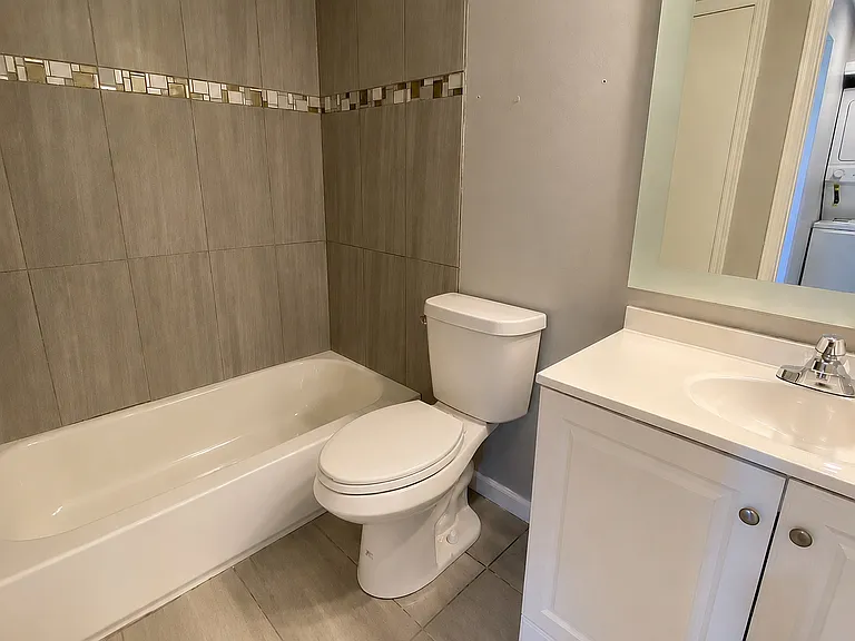 82 Marlowe Ct — Photo 15
