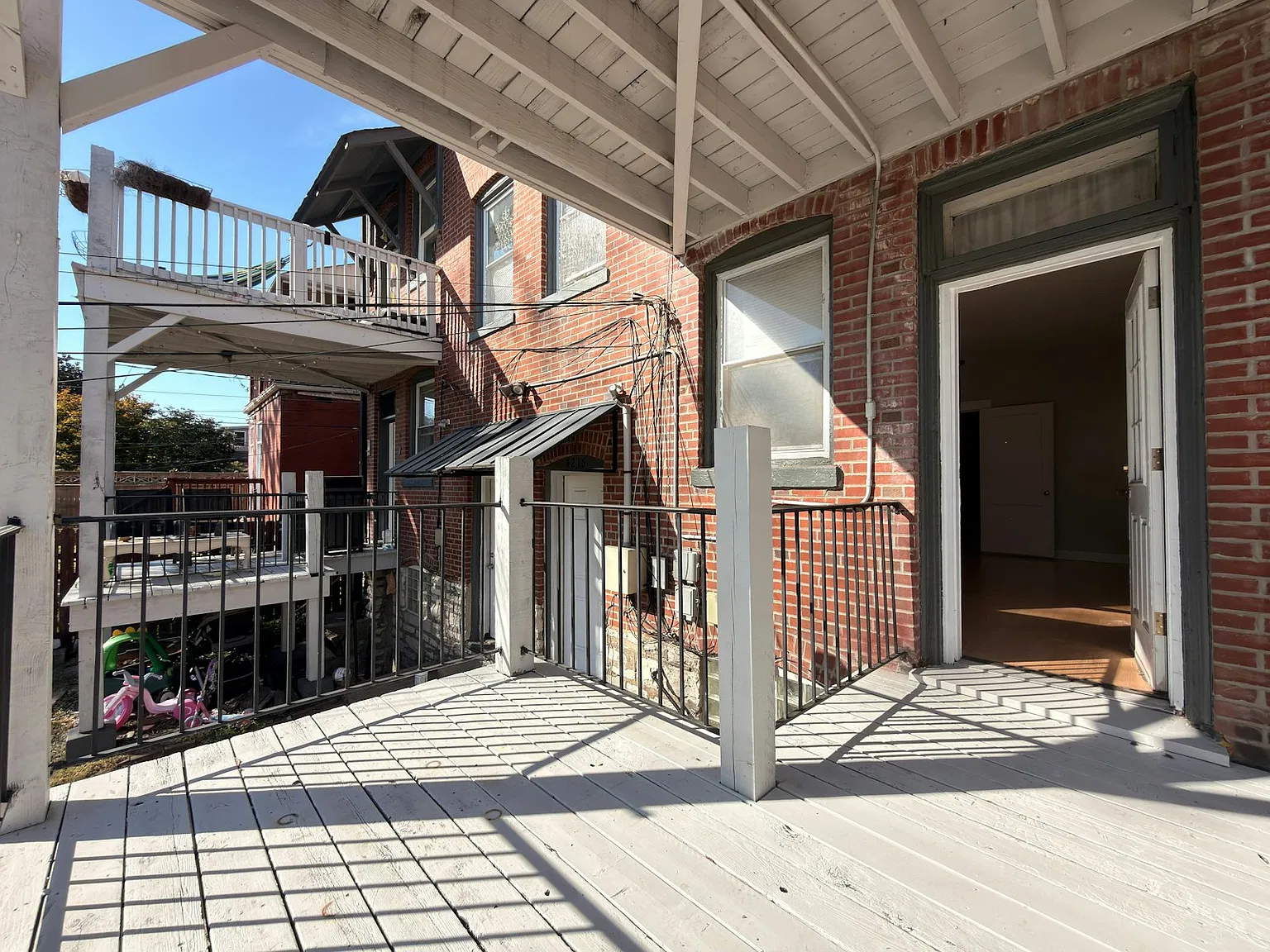 4216-4218 Arsenal Street, Unit 4216-1F — Photo 4