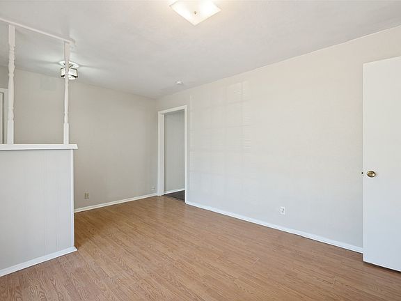 5th image of 329 Deer Creek Rd