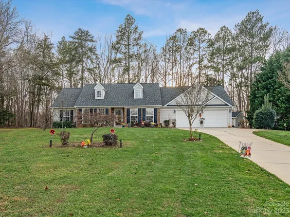 2671 Gradys Ground Dr, Mc Connells, SC 29726