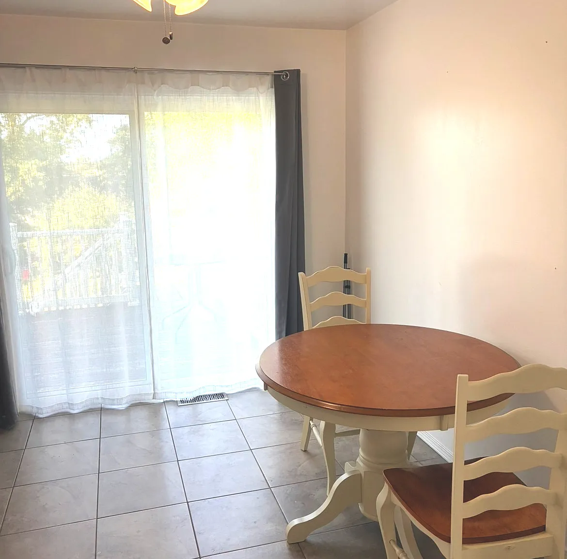 2 bed, 1008 sqft, $1,550 — Photo 4