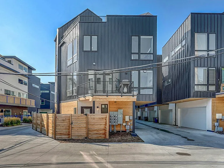 3530 W Conejos Pl — Photo 23