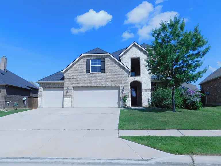 2925 Morning Star Dr — Photo 1
