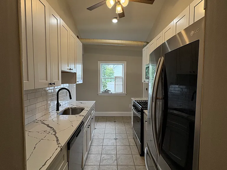278 N Lansdowne Ave #4 — Photo 5