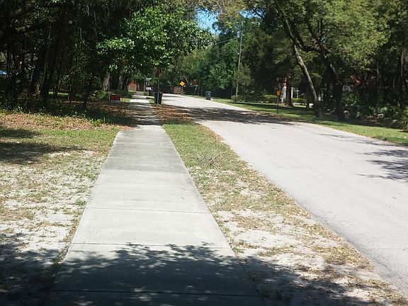 4th image of 12924 Woodleigh Ave
