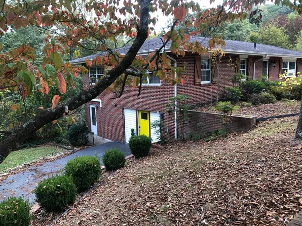 8 Battery Dr, Rossville, GA 30741