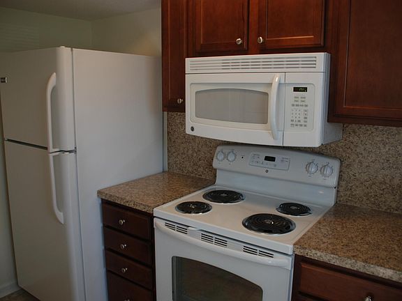 4th image of 406 E 18th St APT B
