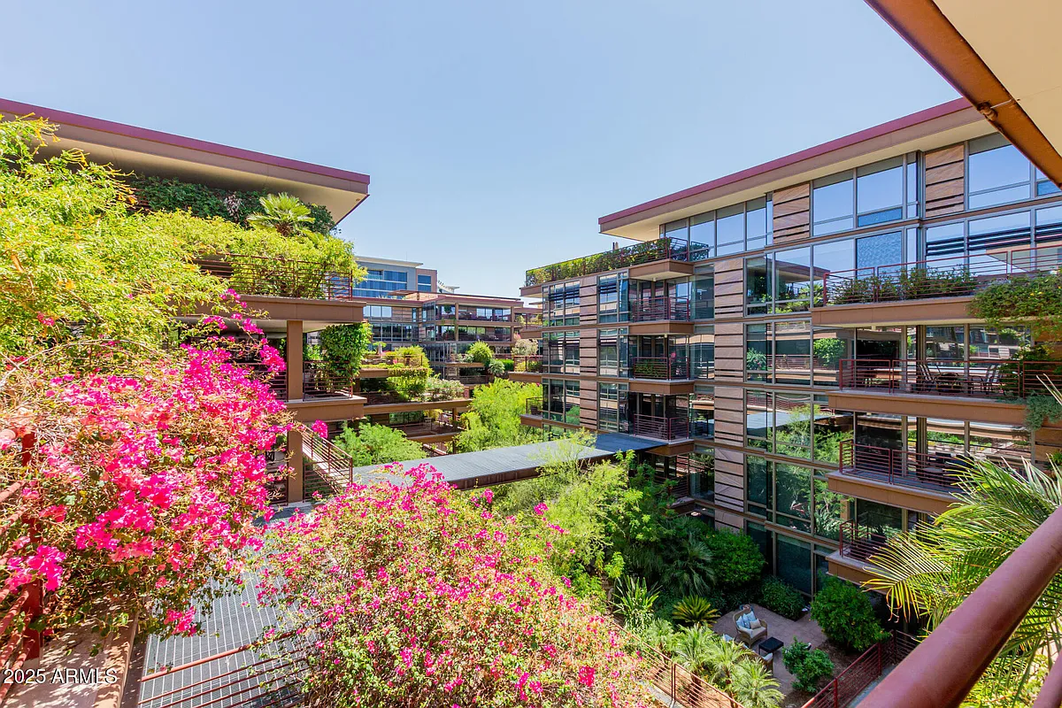 Building Photo - 7141 E Rancho Vista Dr #5007