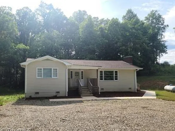 407 S Brook St, Wilkesboro, NC 28697
