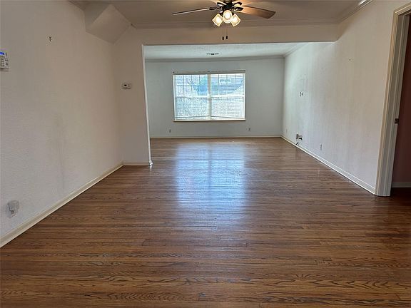 3rd image of 2927 Selma Ln