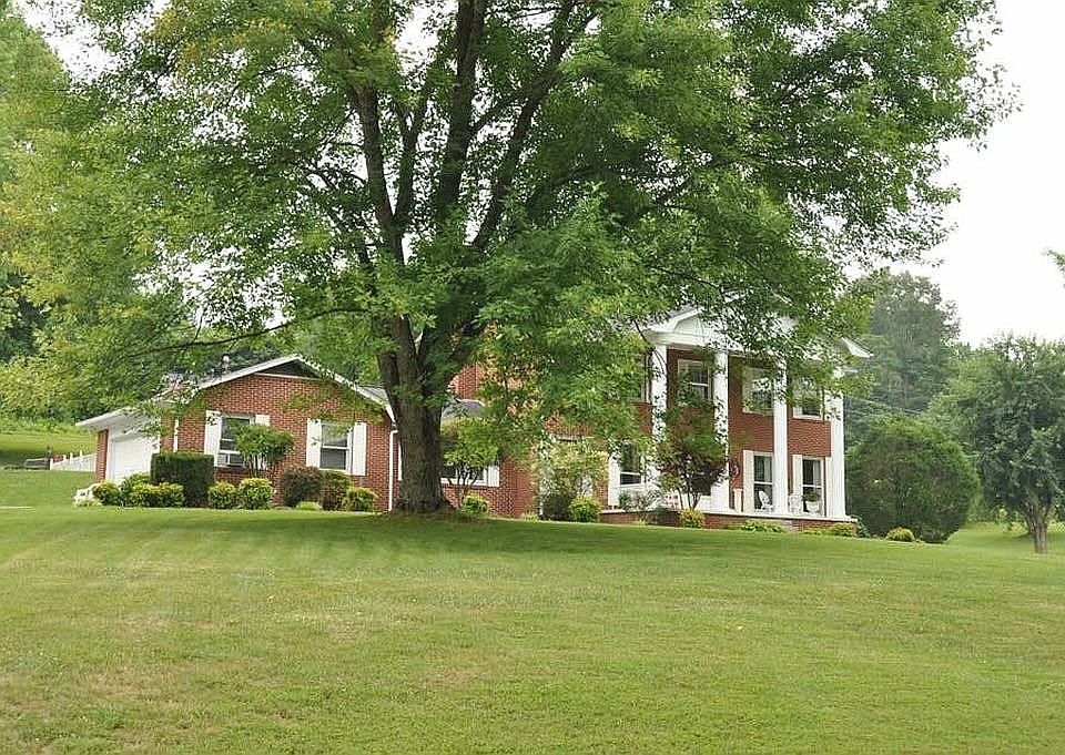 2nd image of 338 Maple Dr