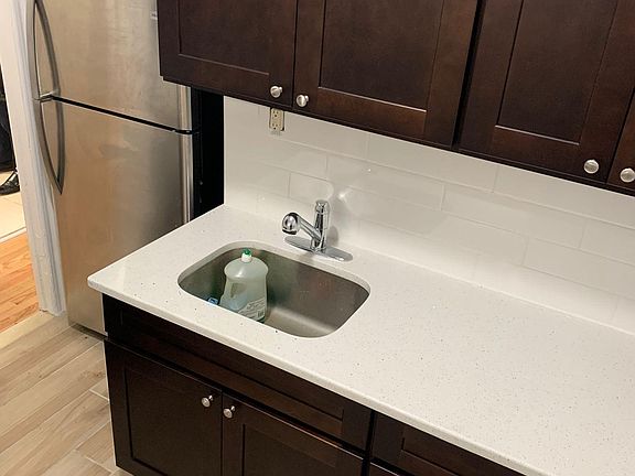 3rd image of 740 Coster St #1